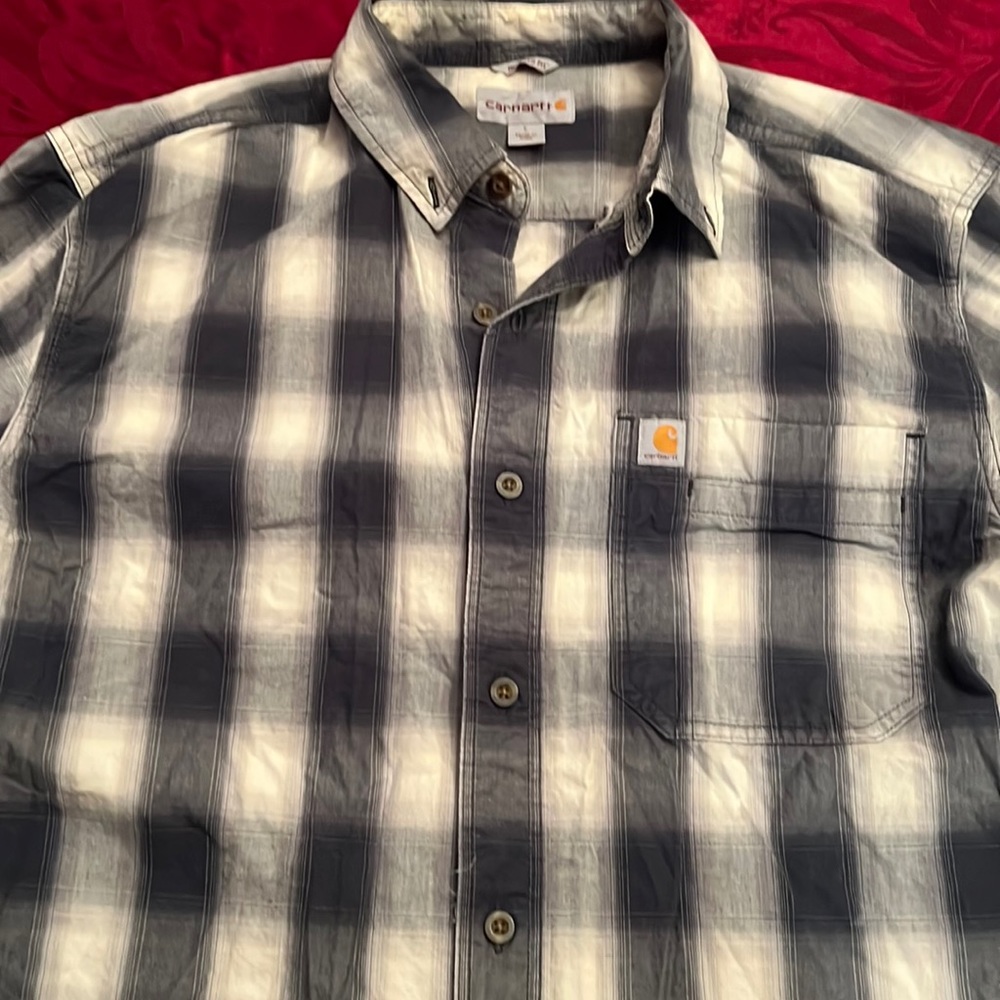 Carhartt men’s short sleeve button down shirt, size large